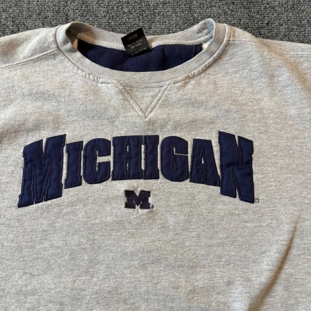 Starter Michigan Wolverines Sweatshirt Mens XL Gray Crewneck Tackle Twill Logo